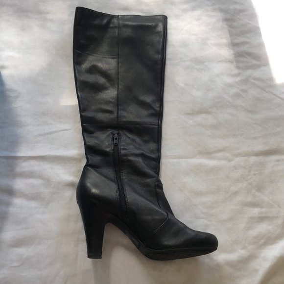Black heel Antonio Melani boots - Picture 2 of 5